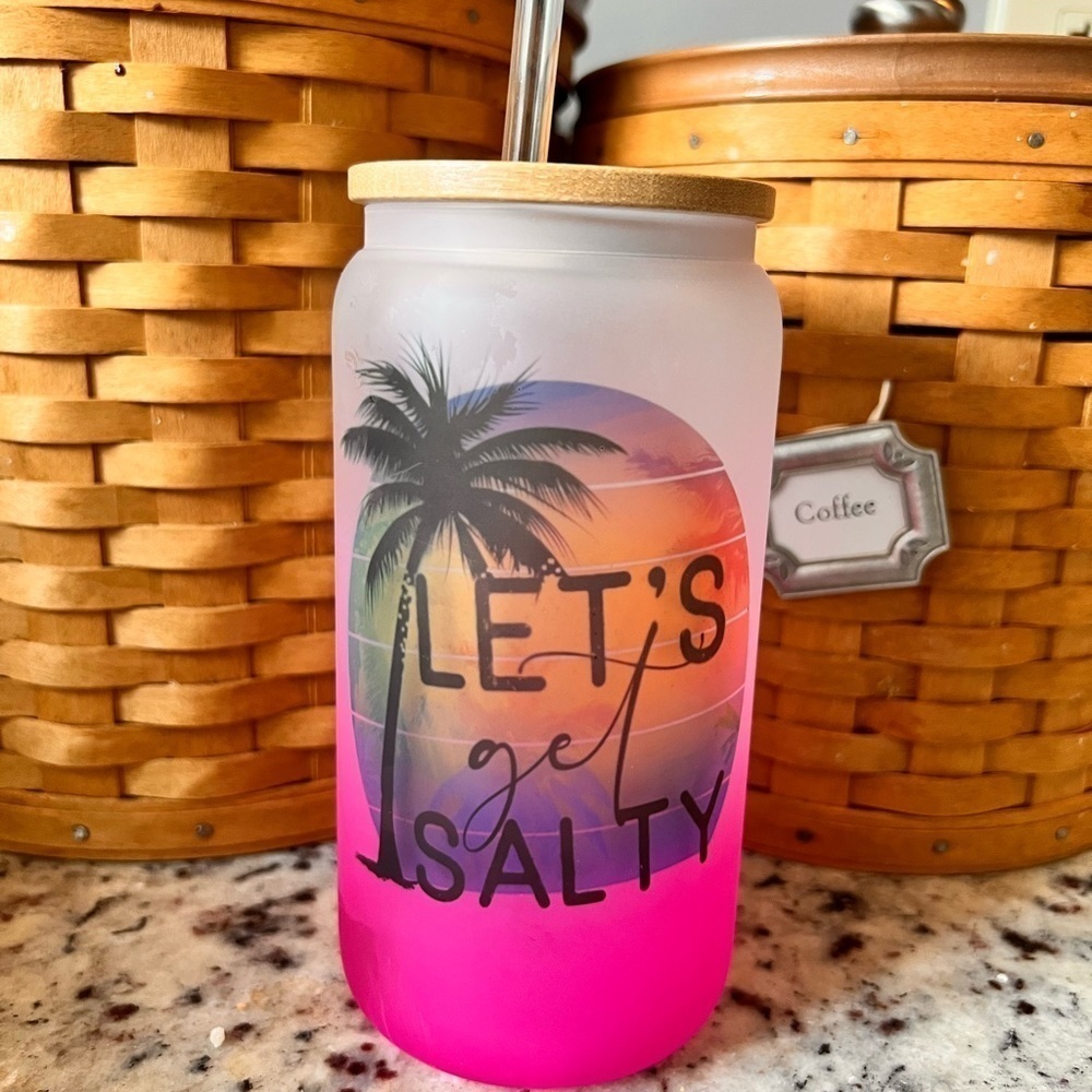HOT pink Glass drinking glass with bamboo lid and straw